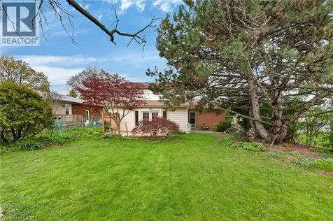 167 Darlington Drive Hamilton ON L9C 2M4