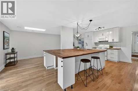 167 Darlington Drive Hamilton ON L9C 2M4