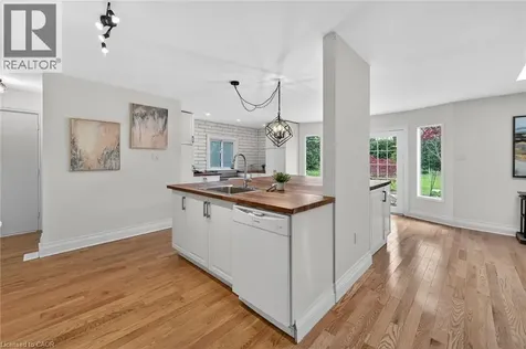 167 Darlington Drive Hamilton ON L9C 2M4
