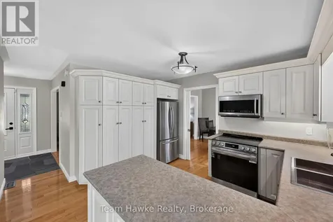 321 Glenbrook Drive Midland ON L4R 5G4