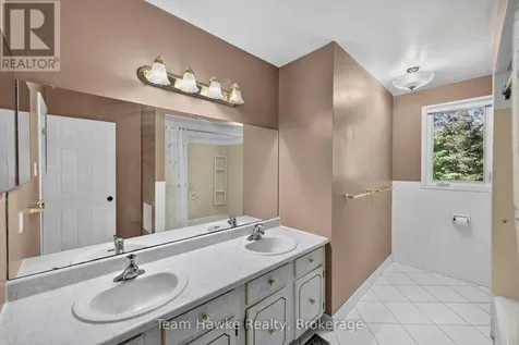 321 Glenbrook Drive Midland ON L4R 5G4