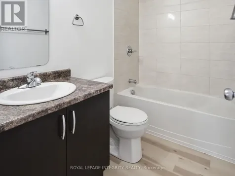105 Fraser Fields Way Ottawa ON K2J 5V1