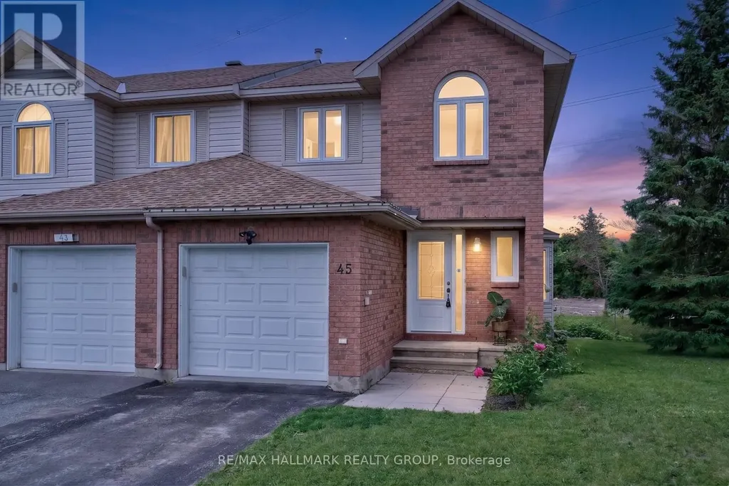 45 Birchbank Crescent Ottawa ON K2M 2J8