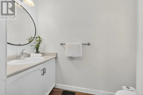 45 Birchbank Crescent Ottawa ON K2M 2J8