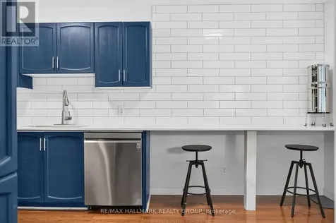 45 Birchbank Crescent Ottawa ON K2M 2J8