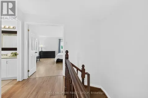 45 Birchbank Crescent Ottawa ON K2M 2J8