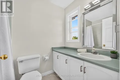 45 Birchbank Crescent Ottawa ON K2M 2J8