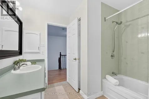 45 Birchbank Crescent Ottawa ON K2M 2J8