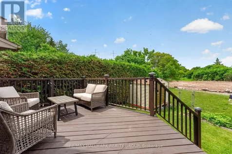 45 Birchbank Crescent Ottawa ON K2M 2J8