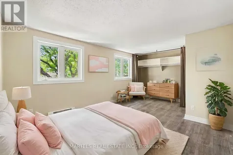 1374 Cedarcroft Crescent Ottawa ON K1B 5C9