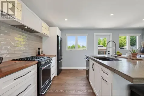 1583 Maxime Street Ottawa ON K1B 3K9