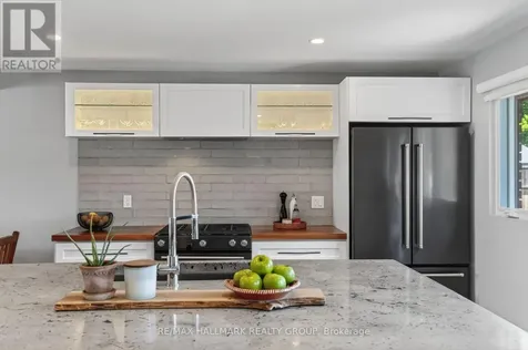 1583 Maxime Street Ottawa ON K1B 3K9