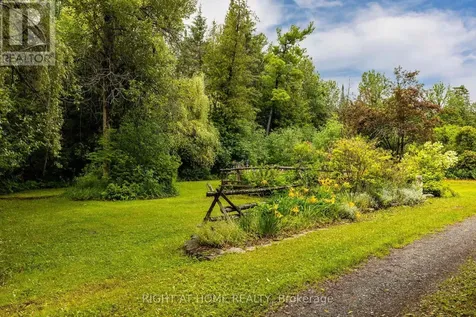 1828 Burnt Lands Road Ottawa ON K0A 1L0
