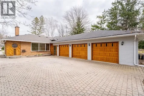 15 Detroit Drive Chatham ON N7M 2M2