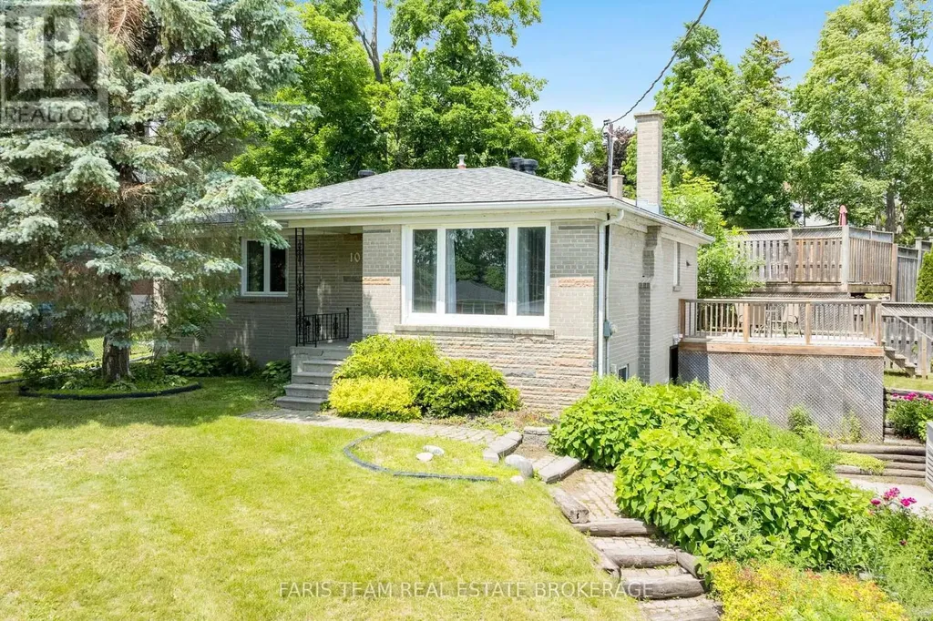 10 Karen Crescent Orillia ON L3V 3H1