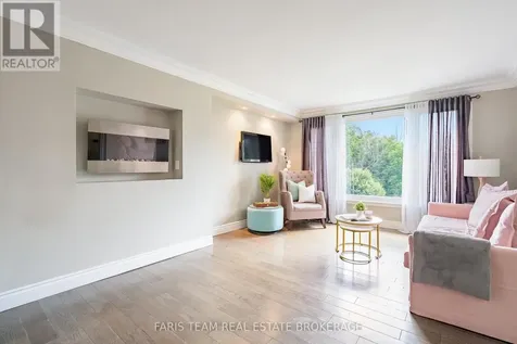 10 Karen Crescent Orillia ON L3V 3H1