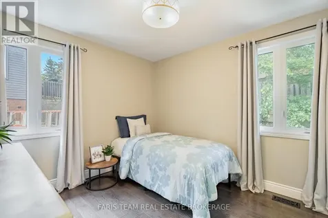 10 Karen Crescent Orillia ON L3V 3H1