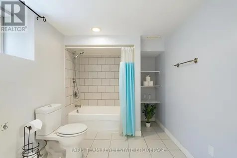 10 Karen Crescent Orillia ON L3V 3H1