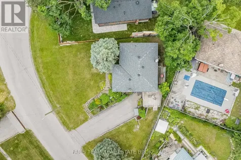 10 Karen Crescent Orillia ON L3V 3H1