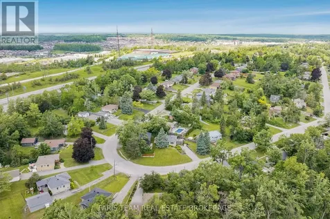 10 Karen Crescent Orillia ON L3V 3H1