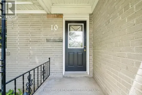 10 Karen Crescent Orillia ON L3V 3H1