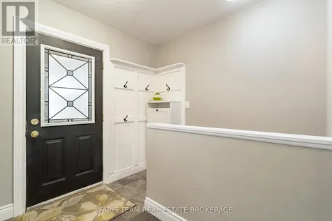 10 Karen Crescent Orillia ON L3V 3H1