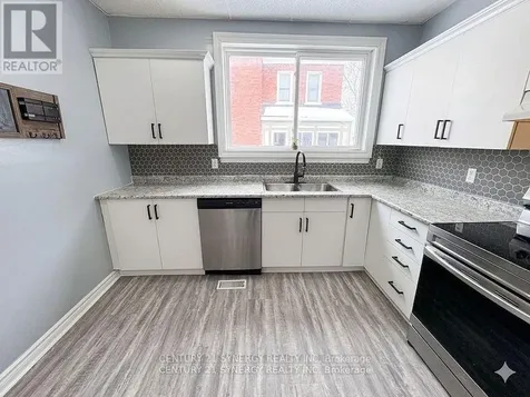 25 Kensington Avenue Smiths Falls ON K7A 2K6