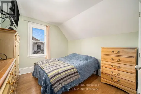 25 Kensington Avenue Smiths Falls ON K7A 2K6