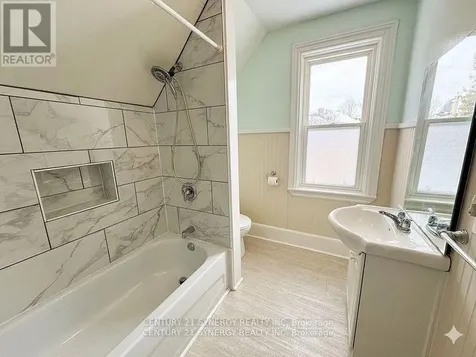 25 Kensington Avenue Smiths Falls ON K7A 2K6