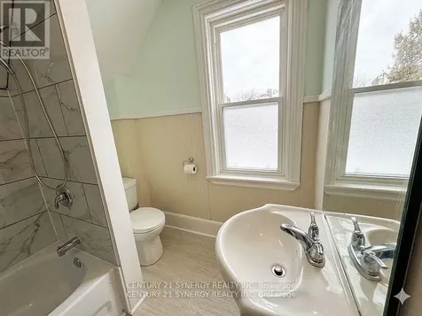 25 Kensington Avenue Smiths Falls ON K7A 2K6