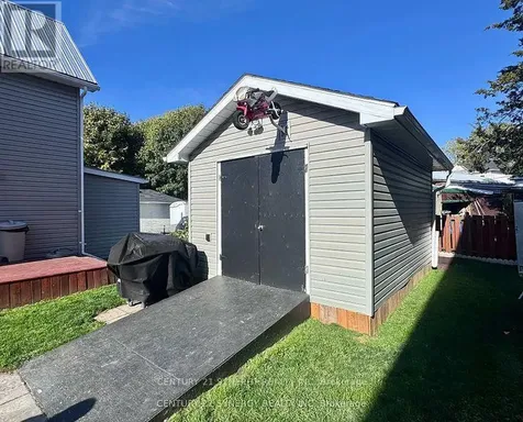 25 Kensington Avenue Smiths Falls ON K7A 2K6
