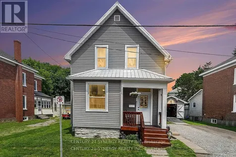 25 Kensington Avenue Smiths Falls ON K7A 2K6