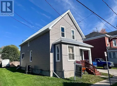 25 Kensington Avenue Smiths Falls ON K7A 2K6