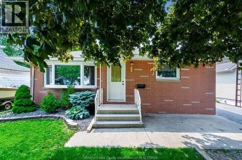 72 Hodgins Street Leamington ON N8H 2N7