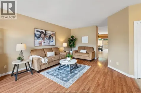 15 Oakgrove Lane Chatham ON N7L 5R9