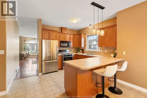 15 Oakgrove Lane Chatham ON N7L 5R9