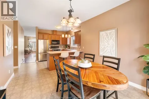 15 Oakgrove Lane Chatham ON N7L 5R9