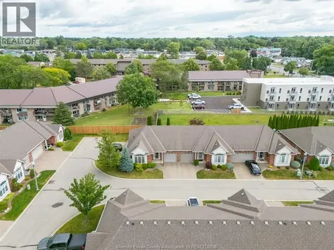 15 Oakgrove Lane Chatham ON N7L 5R9
