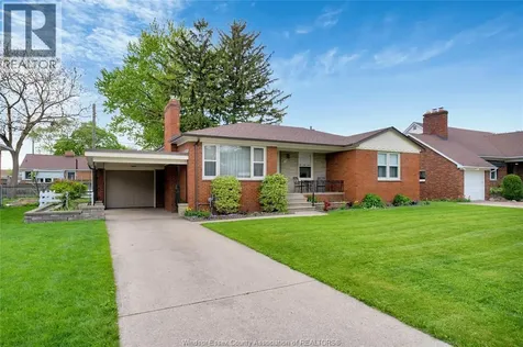 273 Henkel Place Windsor ON N8Y 2E8