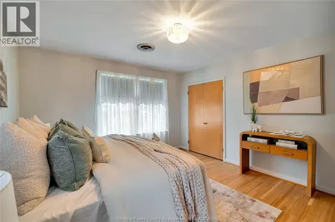 273 Henkel Place Windsor ON N8Y 2E8
