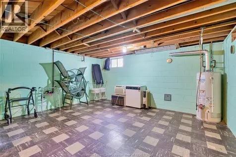 273 Henkel Place Windsor ON N8Y 2E8