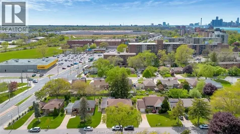 273 Henkel Place Windsor ON N8Y 2E8