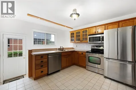 941 Westchester Windsor ON N8S 3Y8