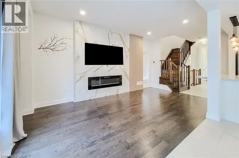 8 Dayman Drive Ancaster ON L9K 0J9