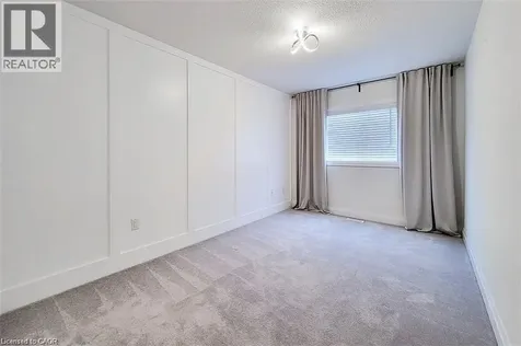 8 Dayman Drive Ancaster ON L9K 0J9