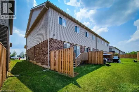 8 Dayman Drive Ancaster ON L9K 0J9