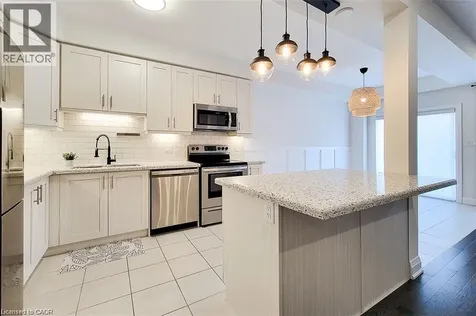 8 Dayman Drive Ancaster ON L9K 0J9