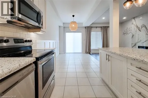 8 Dayman Drive Ancaster ON L9K 0J9