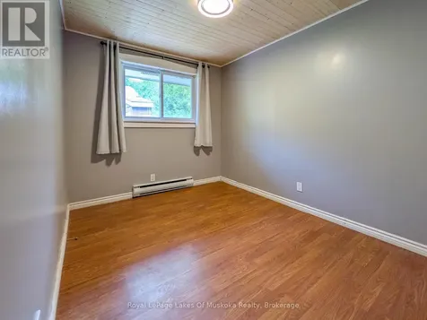 12 Valley Drive Bracebridge ON P1L 1B8