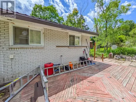 12 Valley Drive Bracebridge ON P1L 1B8